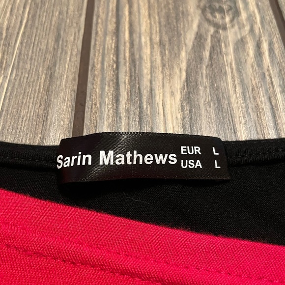 Women’s Large Asymmetrical Short Sleeved Top - Picture 2 of 3